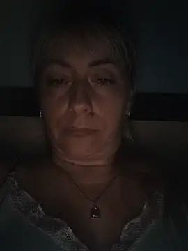 LikaKlubnika37 stripchat live cam model
