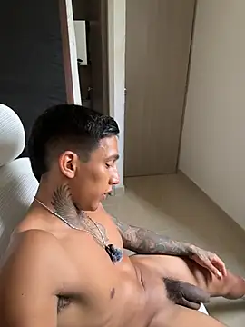 sendfer stripchat live cam model