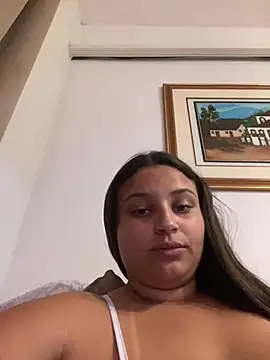 julia_moreira stripchat live cam model