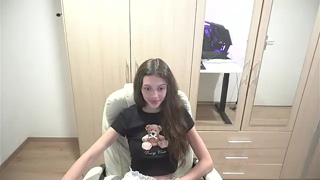 AriaaLee stripchat live cam model