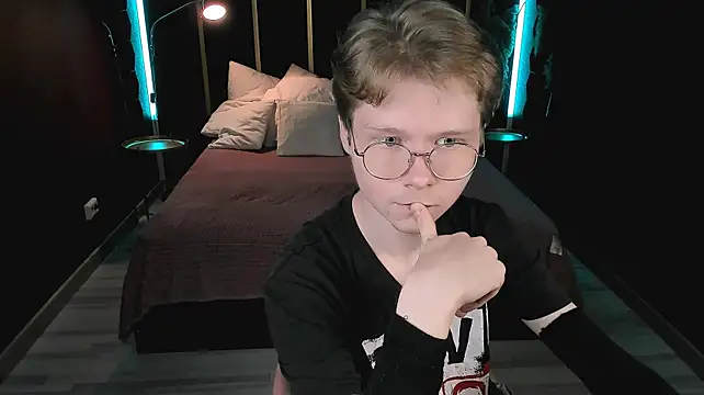 DanielSanders stripchat live cam model