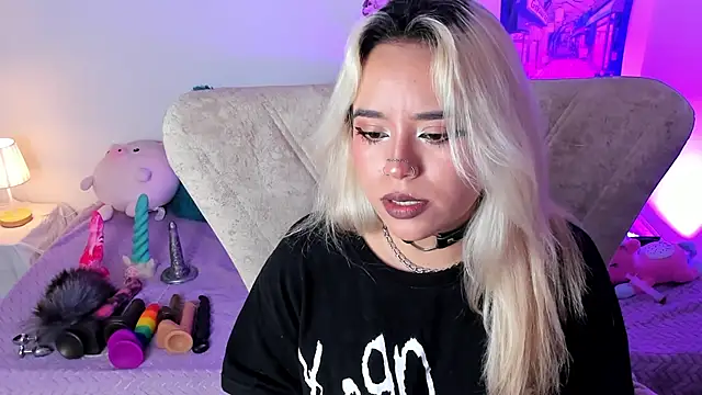 Lucille_69 stripchat live cam model