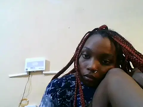 petite_spankie stripchat live cam model