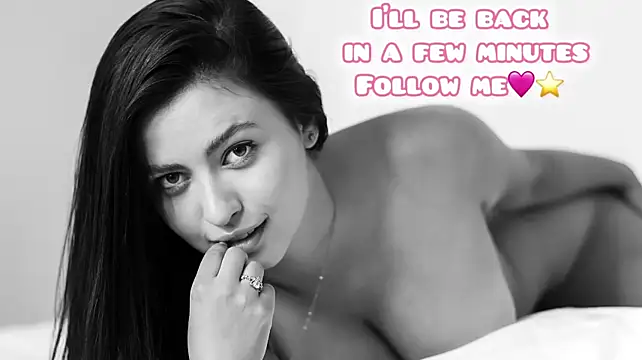 Sara_Squirting_Heels stripchat live cam model
