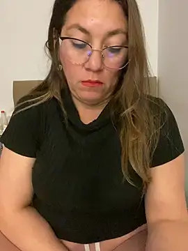 SCARLET-20 stripchat live cam model