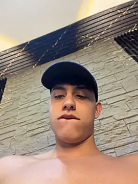 Lander_Cruz stripchat live cam model