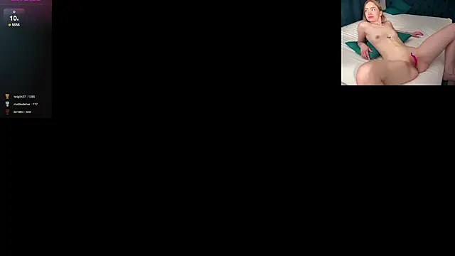 Dellris stripchat live cam model
