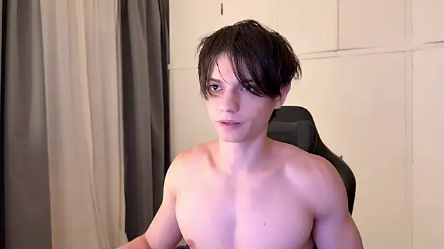 SasukeUhchiaa stripchat live cam model