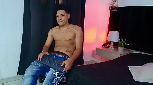 bick_jhonn stripchat live cam model