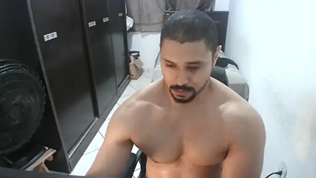 Brian_Aries stripchat live cam model