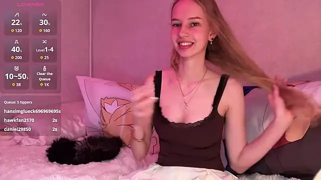 Dolly__glace stripchat live cam model