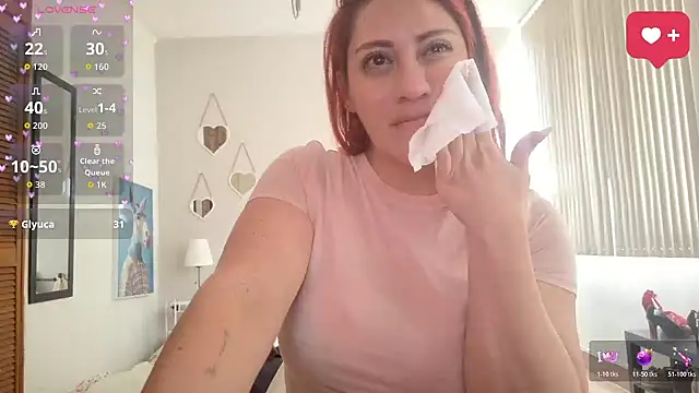 AleDeloo stripchat live cam model