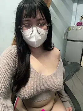 Halley18z stripchat live cam model