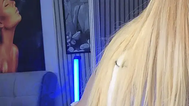 KarmaArms stripchat live cam model