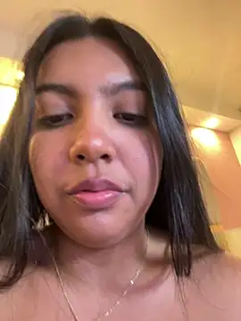 nicole_fisherr stripchat live cam model