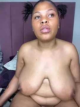 Bubbles156 stripchat live cam model