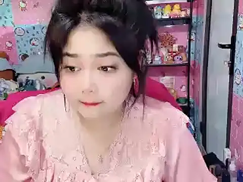 Nhanlu009 stripchat live cam model