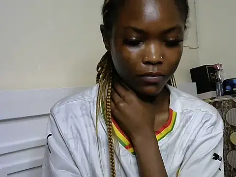 sumeyhia stripchat live cam model