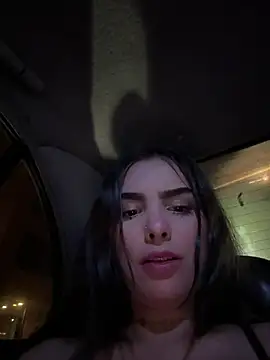 Maddy_Rouse_ stripchat live cam model