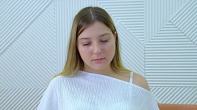 TinnaBurton stripchat live cam model