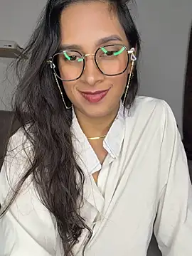 LunaHeat stripchat live cam model