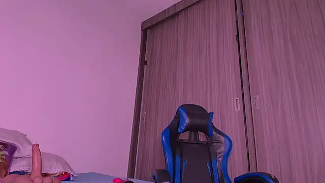 dreamsussi stripchat live cam model
