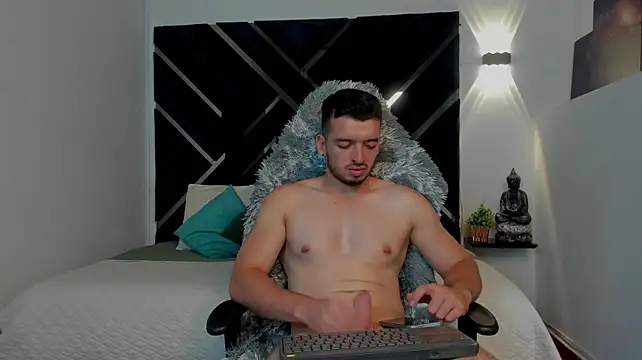 Logan_WolfJS stripchat live cam model