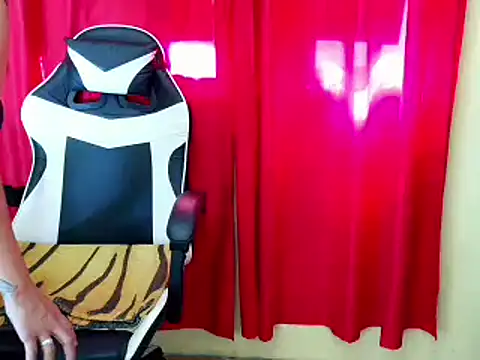 lovelyxmorena stripchat live cam model