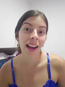 IrisBound stripchat live cam model