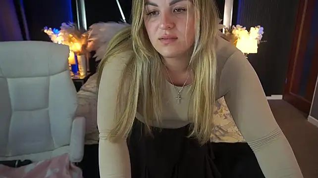 AlissyaGrayy stripchat live cam model