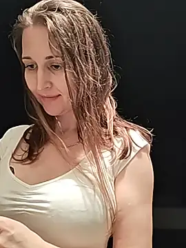 irresistibelle stripchat live cam model