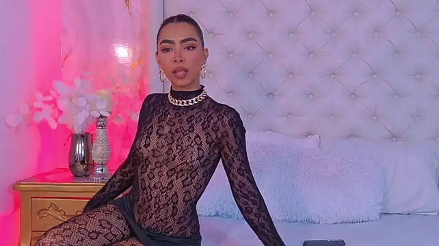 TamaraMontiel stripchat live cam model