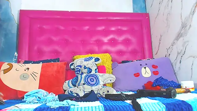 LoloQueen5 stripchat live cam model