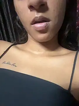 Your___Moonlight stripchat live cam model