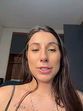 Carolini09 stripchat live cam model