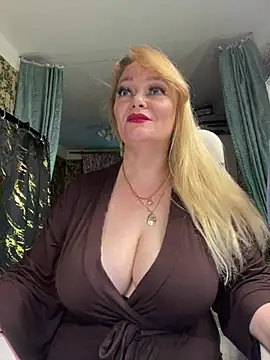 Sweet-blonde stripchat live cam model
