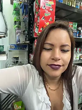 MIA_ROSSEEE stripchat live cam model