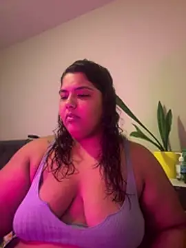 1n0nlythroat stripchat live cam model