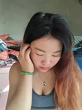 lylylove stripchat live cam model