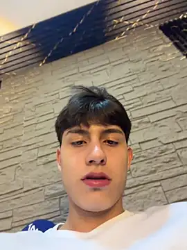 Lander_Cruz stripchat live cam model