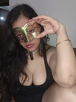 Curvy_Sakhi stripchat live cam model