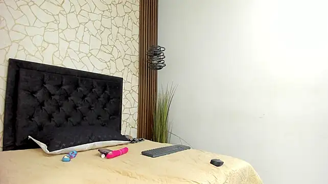alanaa_ferrer stripchat live cam model