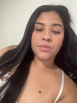 _byerii stripchat live cam model