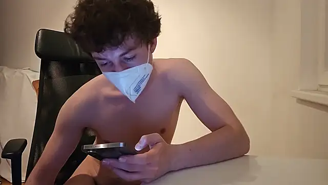 Curiousbiguy02 stripchat live cam model