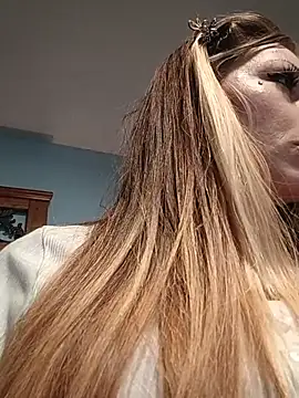 UrBRat stripchat live cam model