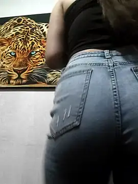 dulccemaria24 stripchat live cam model