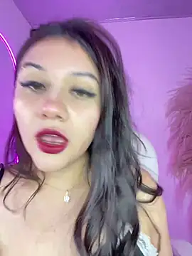 Zoe_Serrat stripchat live cam model