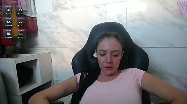 brianna_196 stripchat live cam model