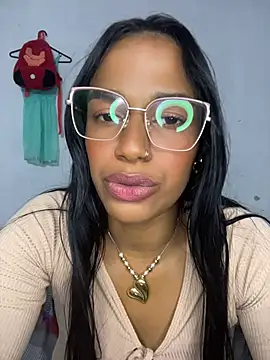 FlorSalvaje_ stripchat live cam model