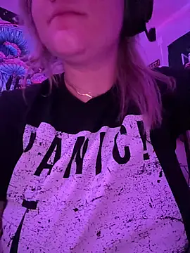 Cutiepiespanks stripchat live cam model